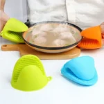 Silicone Heat Resistant Gloves Clips Pair (Random Color) - Image 5
